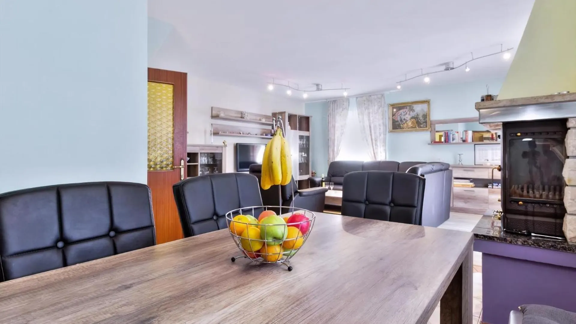 Klimatisiertes Ferienhaus Mit Garten In Kaštel
